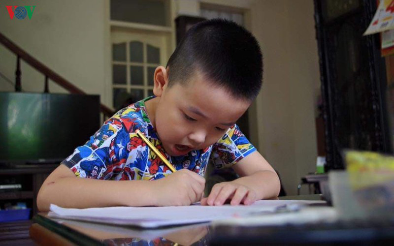 Đưa SGK lớp 1 mới vào giảng dạy, giáo viên sẽ phải học trước tiên-2