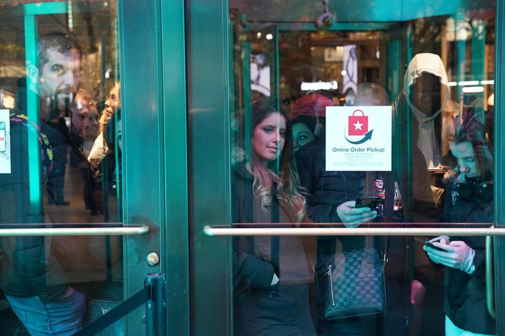 Black Friday tại Mỹ đã hết điên cuồng, trở thành thứ sáu nhạt nhẽo-3