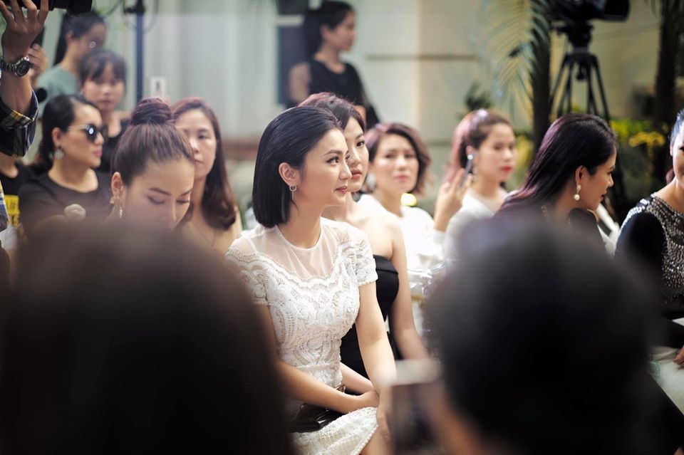 Chị đẹp San Hoa hồng trên ngực trái ngoài đời khác hẳn trên phim-10