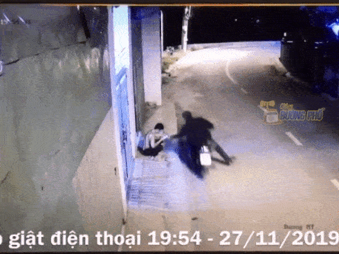 CLIP: Thanh niên 