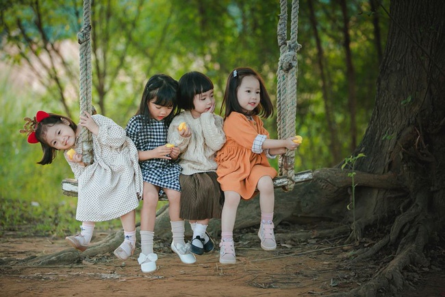 Bộ ảnh đáng yêu chụp 4 cô con gái của 4 bà mẹ chơi thân khiến nhiều chị em bấn loạn thả tim không ngừng-6