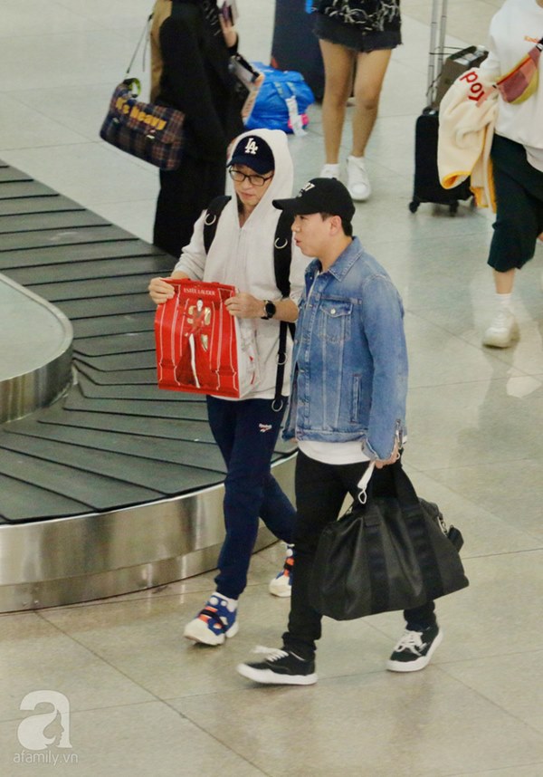 HOT: Các thành viên Running Man đã chính thức đến Việt Nam; Xuất hiện tình trạng móc túi, mất an ninh vì lượng người đông như vỡ trận-4