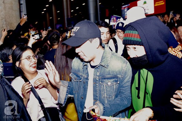 HOT: Các thành viên Running Man đã chính thức đến Việt Nam; Xuất hiện tình trạng móc túi, mất an ninh vì lượng người đông như vỡ trận-8