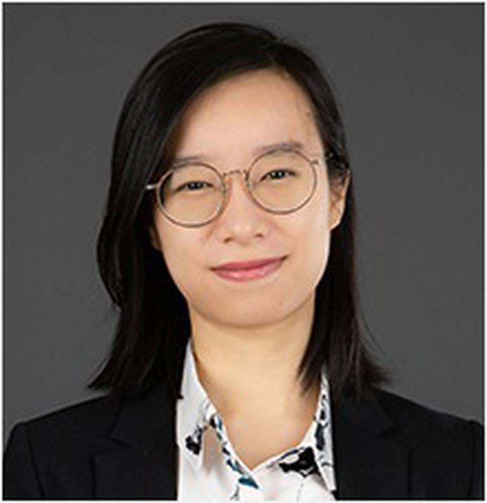 Từ câu động viên kịp thời của mẹ, cô con gái từng bị cô giáo mắng là Con heo đã đậu Harvard và sự nghiệp rạng rỡ-2