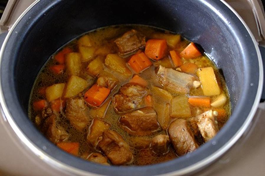 Đổ gạo lẫn sườn vào nồi cơm điện, nấu xong có ngay món lạ, nhìn tưởng nhà hàng hạng sang-4