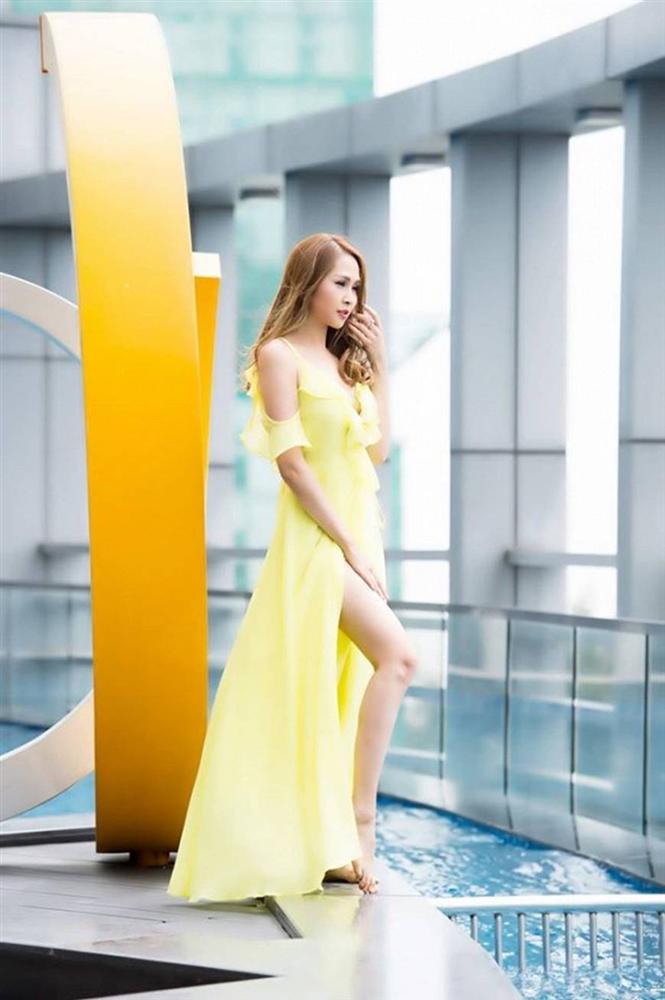 Gái nhảy Minh Thư thả dáng gợi cảm bên hồ bơi-7