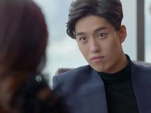 Mẹ vợ vay tiền con rể đi nâng ngực vì lý do gây choáng váng