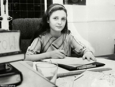 Sở hữu IQ 162, cao hơn cả Albert Einstein nhưng cậu bé này suýt bị phá bỏ lúc mẹ mang thai vì 1 lý do khó tin-6