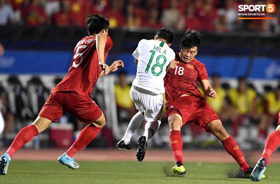 U22 Việt Nam 2-1 U22 Indonesia: Siêu phẩm của Hoàng Đức mang lại bàn thắng ở phút bù giờ!!-2