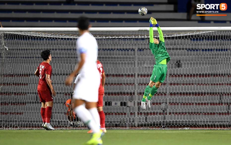U22 Việt Nam 2-1 U22 Indonesia: Siêu phẩm của Hoàng Đức mang lại bàn thắng ở phút bù giờ!!-3