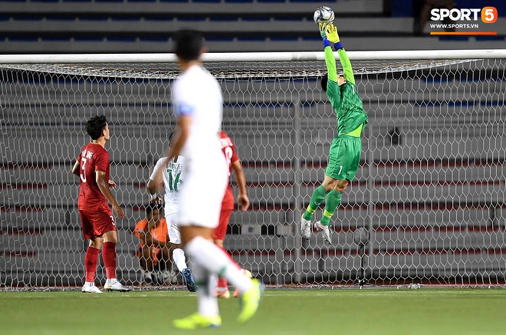 U22 Việt Nam 2-1 U22 Indonesia: Siêu phẩm của Hoàng Đức mang lại bàn thắng ở phút bù giờ!!-5