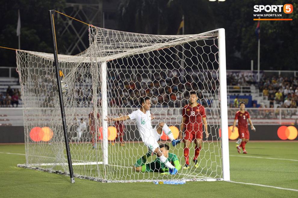 U22 Việt Nam 2-1 U22 Indonesia: Siêu phẩm của Hoàng Đức mang lại bàn thắng ở phút bù giờ!!-7