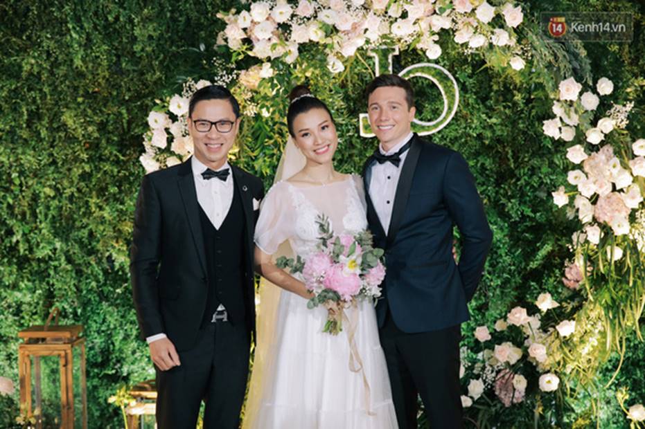 Nhã Phương sánh đôi với Trường Giang, cùng dàn sao Vbiz tới chung vui trong đám cưới Hoàng Oanh-11