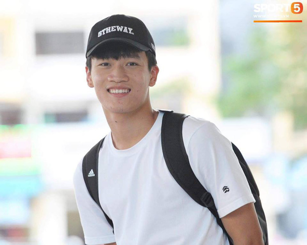 Hoàng Đức - người hùng trận U22 Việt Nam gặp Indonesia: Cao 1m83 và tất nhiên là đẹp trai lai láng!-4