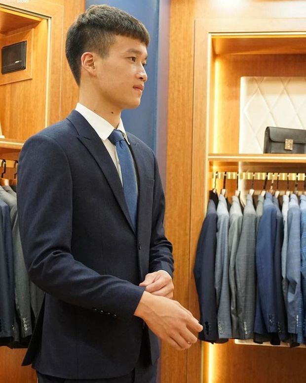 Hoàng Đức - người hùng trận U22 Việt Nam gặp Indonesia: Cao 1m83 và tất nhiên là đẹp trai lai láng!-10