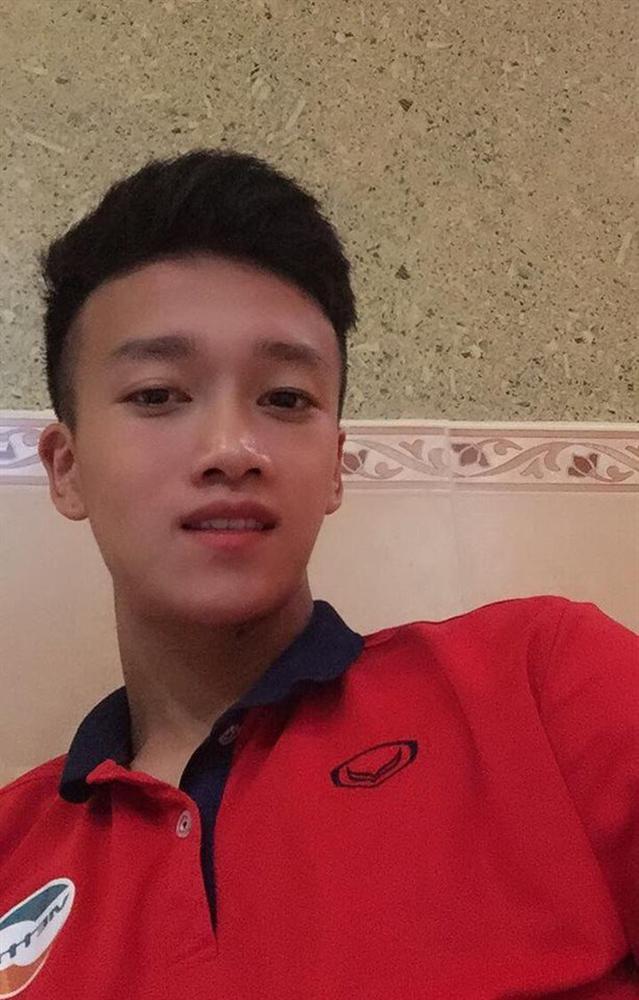 Hoàng Đức - người hùng trận U22 Việt Nam gặp Indonesia: Cao 1m83 và tất nhiên là đẹp trai lai láng!-5