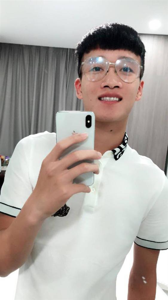 Hoàng Đức - người hùng trận U22 Việt Nam gặp Indonesia: Cao 1m83 và tất nhiên là đẹp trai lai láng!-6