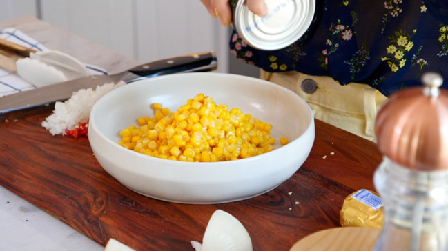 Trời lạnh làm ngay bắp xào phô mai nóng hổi vừa thổi vừa ăn thì còn gì ngon bằng-2