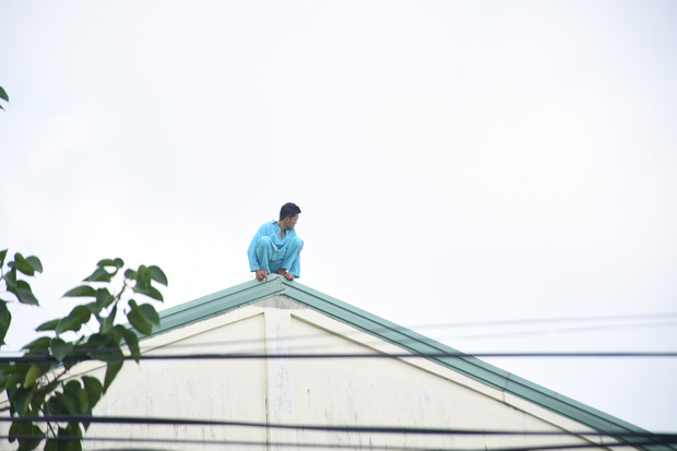 Người đàn ông tự cắt của quý ở Đà Nẵng từng đập phá ô tô và nhét hàng chục kim băng vào cậu nhỏ-7