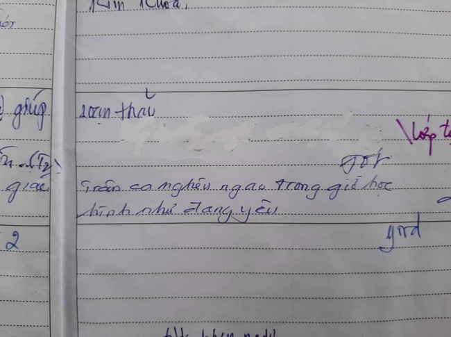 Nữ sinh nghêu ngao hát trong giờ học bị ghi sổ đầu bài, nhưng lời tiên đoán của thầy giáo bộ môn mới khiến ai nấy phì cười-1