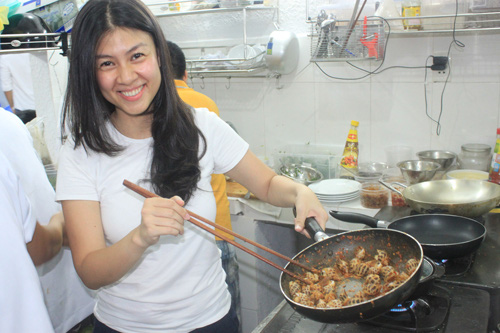 Diễn viên Kim Thư: Từ bà trùm ở nhà 3 triệu USD đến bán xôi, lập nghiệp ở tuổi U40-7