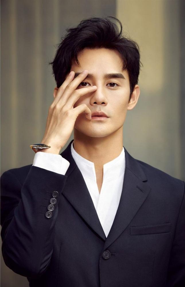 10 nam thần Hoa ngữ sở hữu tỷ lệ gương mặt hoàn hảo: Bất ngờ khi Hoắc Kiến Hoa xếp sau nhân vật này-3