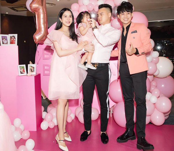 Vừa vượt cạn thành công, những mỹ nhân Việt này đã gây chú ý với màn tái xuất ngoại hình gây thán phục-3