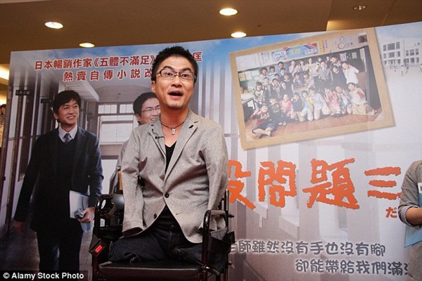 Người hùng không tay chân: Tài năng xuất chúng được vạn người tung hô bỗng thành kẻ tội đồ của Nhật Bản vì ngoại tình với 50 phụ nữ-4