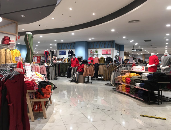 Thất vọng Aeon Mall Hà Đông, khai trương rồi hàng đóng cửa im lìm-5