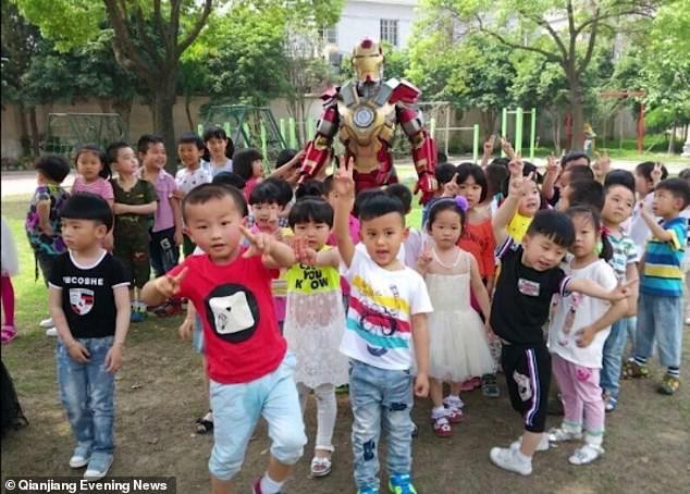 Biết con lỡ khoác lác với bạn bè, bố có pha chữa cháy” đỉnh cao khiến ai nấy tấm tắc-2