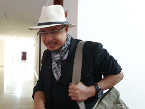 Bà Thảo bất ngờ không đến tòa nghe HĐXX tuyên án, ông Vũ cho biết không giành giật gì, rất sợ khi đối diện với 4 người con-8