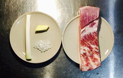 Thả thịt lợn vào nồi cơm điện, tưởng sai sai mà có ngay món ăn tuyệt đỉnh-1