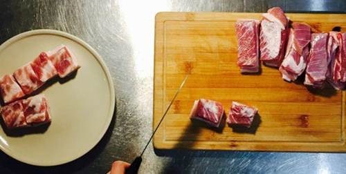 Thả thịt lợn vào nồi cơm điện, tưởng sai sai mà có ngay món ăn tuyệt đỉnh-2