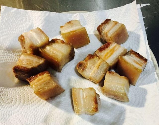 Thả thịt lợn vào nồi cơm điện, tưởng sai sai mà có ngay món ăn tuyệt đỉnh-4