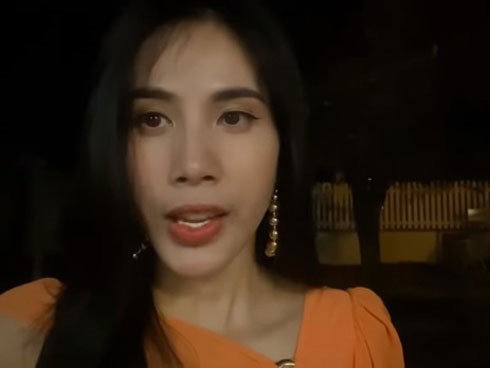 Thủy Tiên: 