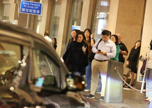 Quan Chi Lâm: Người đẹp săn đại gia cô độc ở tuổi U60, di chúc 1.400 tỷ cho em trai-8