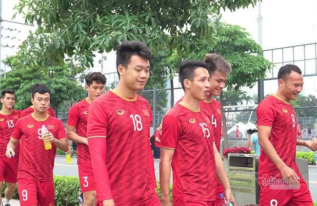 Đội hình U22 Việt Nam vs U22 Singapore: Bùi Tiến Dũng bắt chính-2