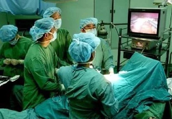 Trong 3 năm 2 cha con cùng bị ung thư dạ dày, bác sĩ tiết lộ nguyên nhân thật sự-1