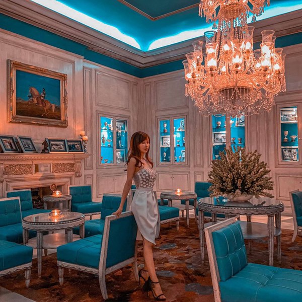 Loạt hình du lịch Ấn Độ của vợ chồng Minh Nhựa lại bị dân tình soi ra dùng app ghép mây trời - cánh chim, chỉnh màu thì quá gắt”-11