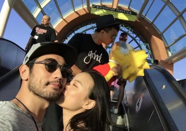 Xót xa trước hình ảnh tình tứ đầu tiên và duy nhất của Cao Dĩ Tường và bạn gái 9x-1