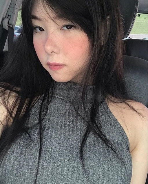 Nhan sắc nữ game thủ vừa lộ ảnh thân mật với bạn trai-1