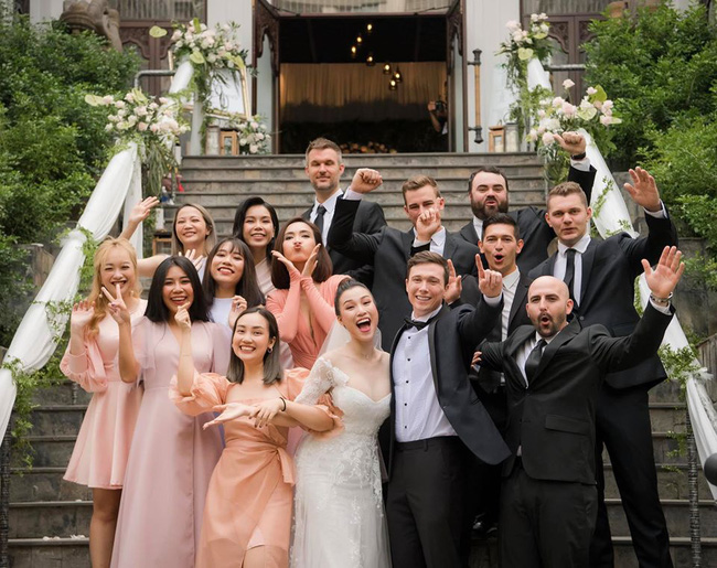 Á hậu Hoàng Oanh lần đầu chia sẻ cảm xúc sau hôn lễ trong mơ cùng ông xã người Mỹ điển trai, nhớ nhất câu nói này từ mẹ chồng-2