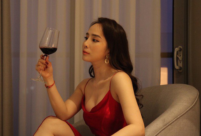 Cơn sốt nâng ngực không chừa một ai, đến mỹ nhân bốc lửa như Quỳnh Nga cũng khó tránh-6