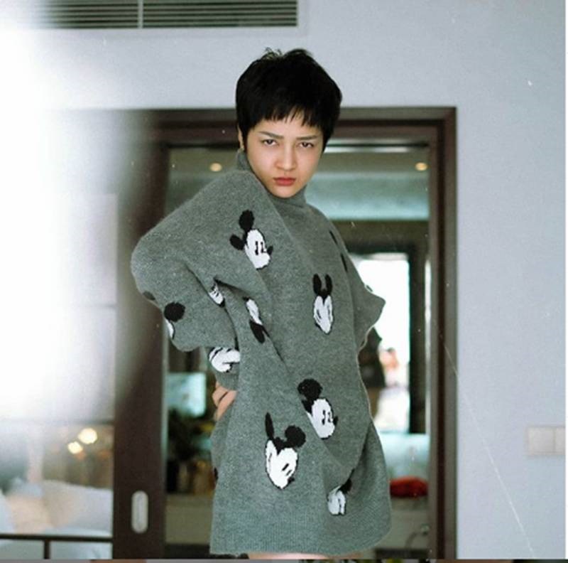 Phát hờn vì Hà Anh trông mòn con mắt nhờ mặc váy dây xẻ cao hút ánh nhìn-9