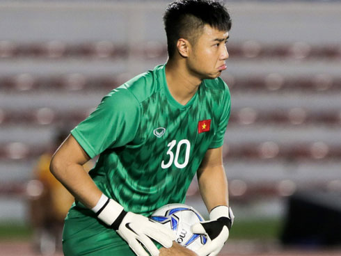 Ăn gian nhưng bị Đức Chinh phát hiện, cầu thủ Singapore gián tiếp khiến đội nhà thua đau-2