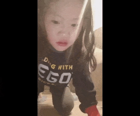 Giật mình với trào lưu học sinh tiểu học chụp trộm mẹ đi tắm tung lên mạng câu like”-4