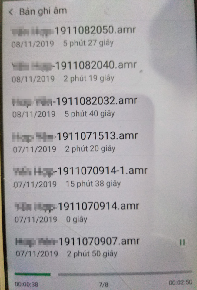 Sau vụ người mẹ tự vẫn ở Hà Nội: Cô gái trẻ đơn thân nuôi 3 con nhỏ chia sẻ về nỗi cơ cực-3