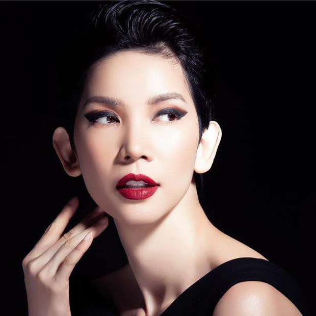 Bất ngờ đeo nhẫn kim cương khủng ở vị trí đặc biệt, nắm tay người giấu mặt, Xuân Lan sắp lên xe hoa lần 2?-4