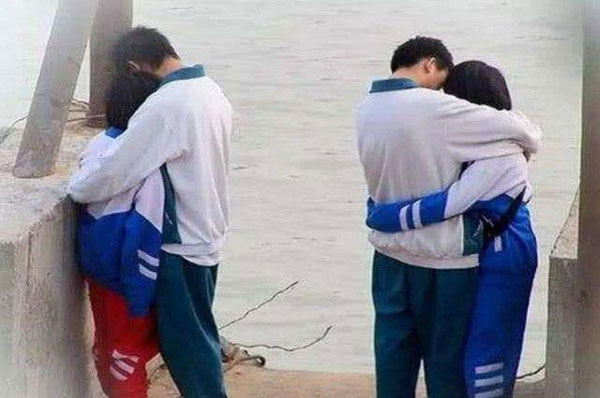 Con gái 12 tuổi dẫn bạn trai về nhà, người bố vô cùng tức giận khi kiểm tra camera-1