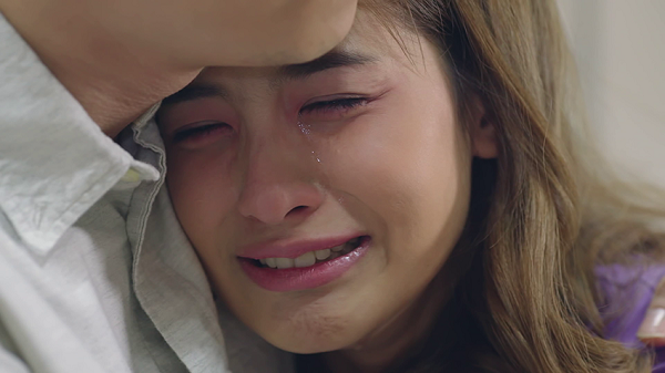 Bố mẹ mất được một ngày em vẫn không hề hay biết, đến khi đọc dòng tin chồng nhắn cho anh trai, em đau đến nghẹt thở-2